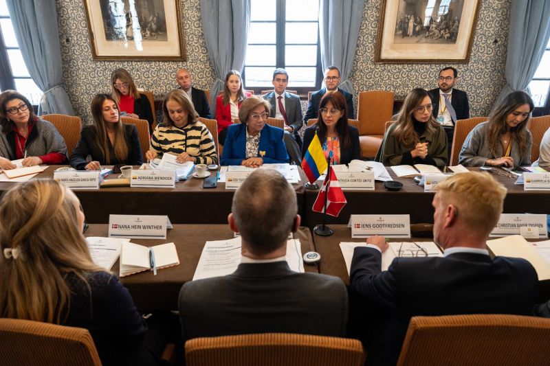 Canciller de Colombia preside la VI Reunión de Consultas Políticas Colombia–Dinamarca