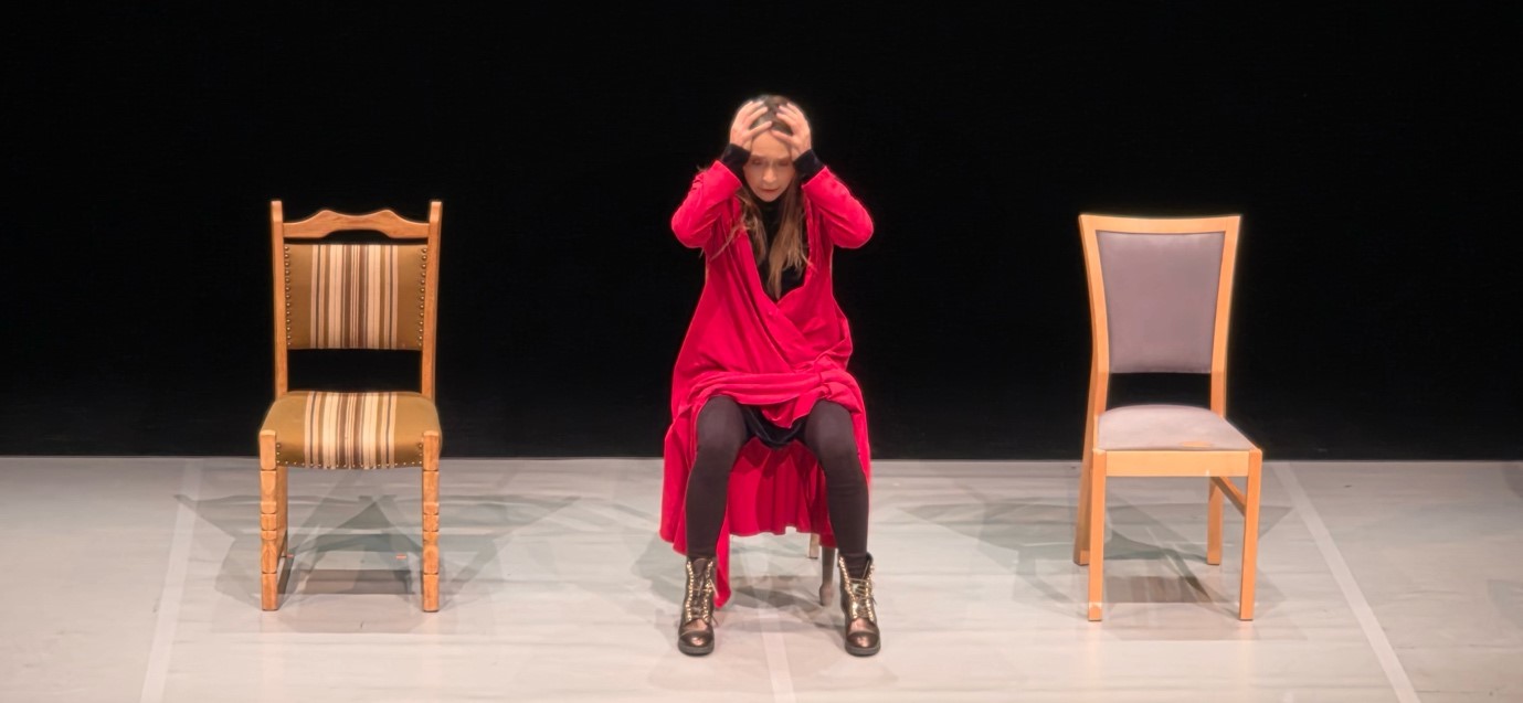 Yo No Estoy Loca: magistral actuación en Copenhague de Marcela Valencia, fundadora del Teatro Petra