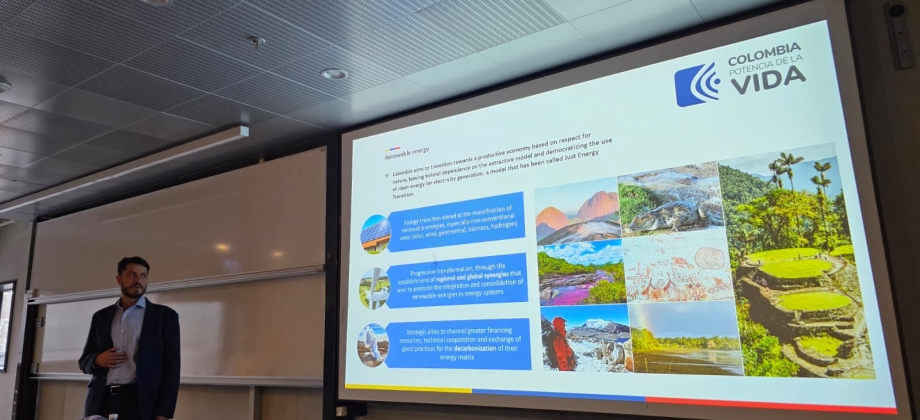 Embajada de Colombia en Dinamarca exalta la transición energética y las posibilidades de inversión en Colombia en el evento "Colombia's Energy Crossroads"