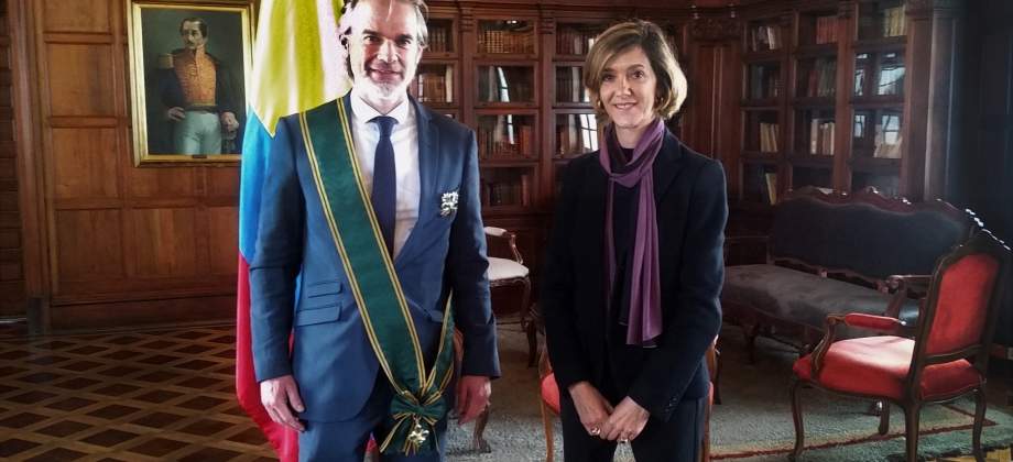 La Viceministra Patti Londoño le impuso la Orden de San Carlos en el Grado de Gran Cruz al Embajador de Dinamarca en Colombia, Lars Nielsen