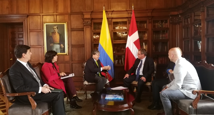 El Embajador de Dinamarca en Colombia presentó las copias de cartas credenciales al Canciller Carlos Holmes Trujillo